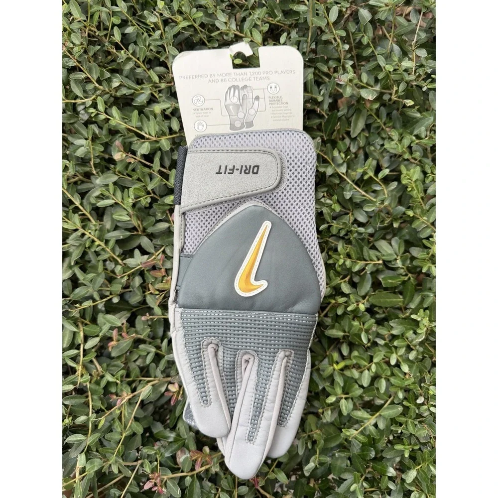 Nike Magnigrip Force Lineman Football Gloves XL - NEW